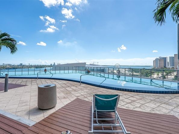 888 Biscayne Blvd 1210, Miami FL 33132