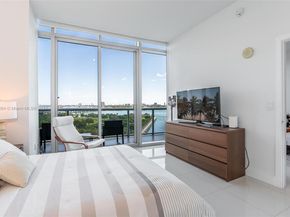 888 Biscayne Blvd 1210, Miami FL 33132
