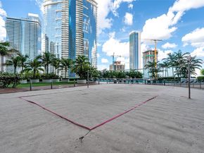 888 Biscayne Blvd 1210, Miami FL 33132