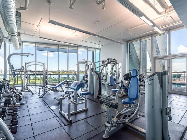 888 Biscayne Blvd 1210, Miami FL 33132