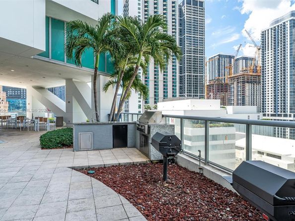 888 Biscayne Blvd 1210, Miami FL 33132