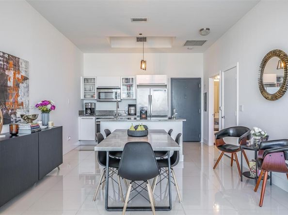 888 Biscayne Blvd 1210, Miami FL 33132