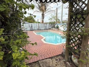 1020 SW 81st Ter, North Lauderdale FL 33068