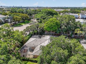 102 Sun Terrace Ct, Palm Beach Gardens FL 33403