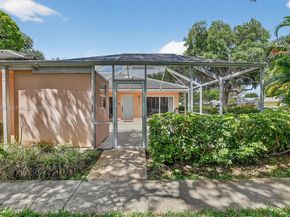 102 Sun Terrace Ct, Palm Beach Gardens FL 33403