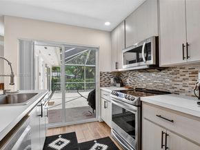 102 Sun Terrace Ct, Palm Beach Gardens FL 33403