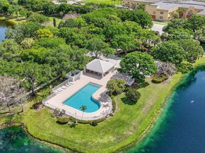102 Sun Terrace Ct, Palm Beach Gardens FL 33403