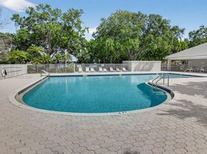 102 Sun Terrace Ct, Palm Beach Gardens FL 33403
