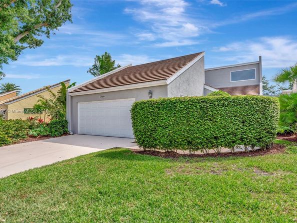 17068 Traverse Cir, Jupiter FL 33477