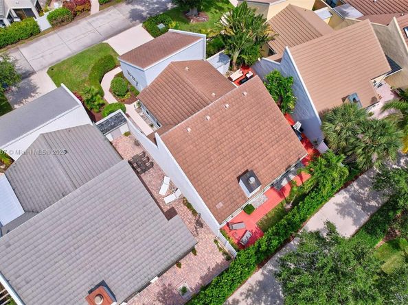 17068 Traverse Cir, Jupiter FL 33477