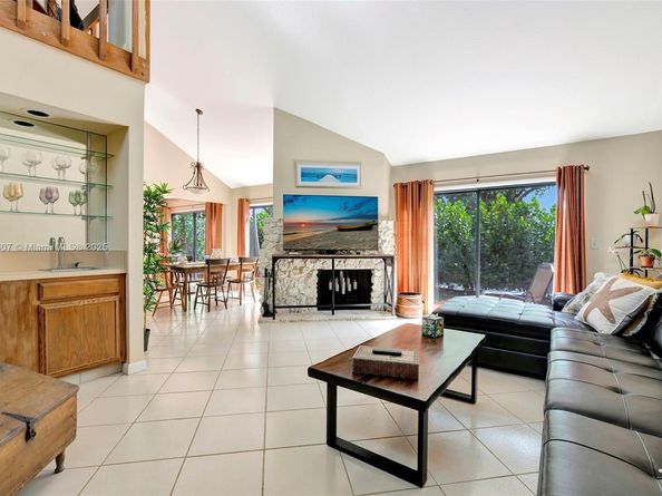 17068 Traverse Cir, Jupiter FL 33477