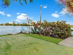 4725 SW 89th Ave, Miami FL 33165