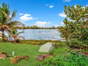 4725 SW 89th Ave, Miami FL 33165