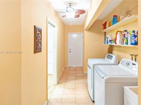 4725 SW 89th Ave, Miami FL 33165