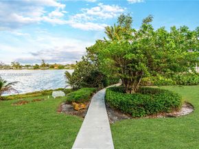 4725 SW 89th Ave, Miami FL 33165