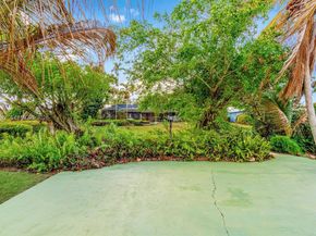 4725 SW 89th Ave, Miami FL 33165