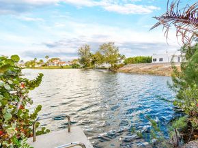 4725 SW 89th Ave, Miami FL 33165