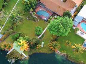 4725 SW 89th Ave, Miami FL 33165