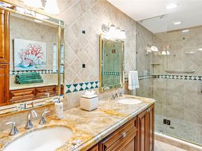 4725 SW 89th Ave, Miami FL 33165