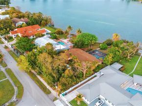 4725 SW 89th Ave, Miami FL 33165