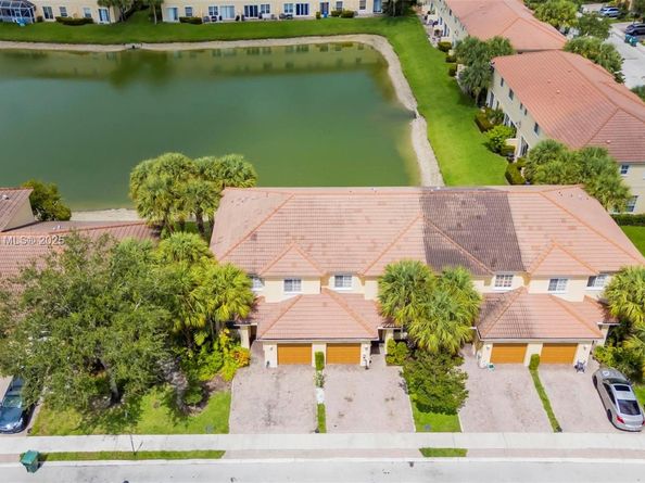 3257 NW 31st Ter, Oakland Park FL 33309