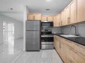 529 NW 42nd St, Miami FL 33127