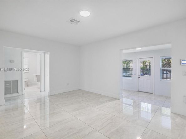 529 NW 42nd St, Miami FL 33127