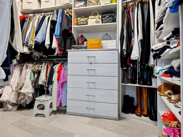 2020 N Bayshore Dr 4103, Miami FL 33137