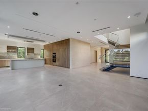 5825 Alton Rd, Miami Beach FL 33140