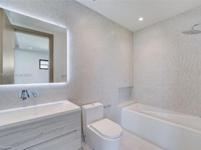 5825 Alton Rd, Miami Beach FL 33140