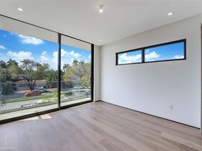 5825 Alton Rd, Miami Beach FL 33140