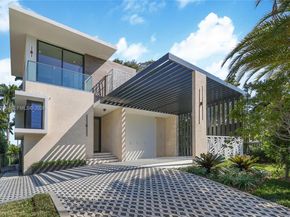 5825 Alton Rd, Miami Beach FL 33140