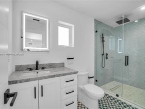 1905 Alamanda Dr, North Miami FL 33181