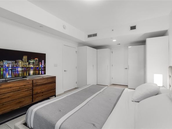 1010 Brickell Ave 1607, Miami FL 33131
