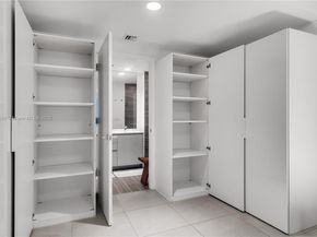 1010 Brickell Ave 1607, Miami FL 33131