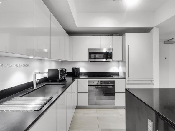 1010 Brickell Ave 1607, Miami FL 33131