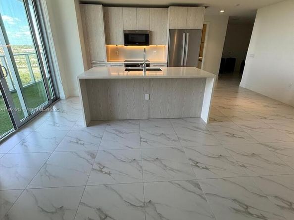 2000 Metropica Way 901, Sunrise FL 33323