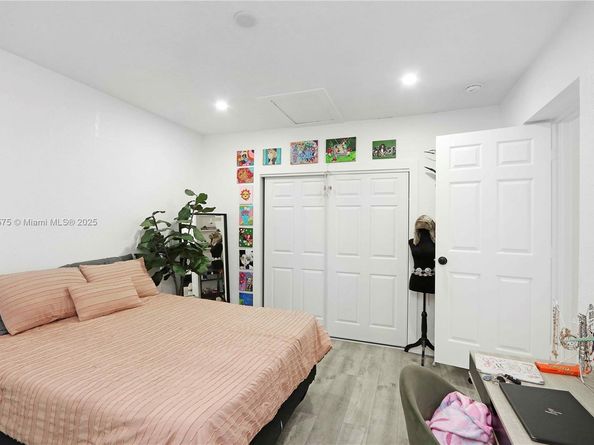 70 NE 186th Ter, Miami FL 33179