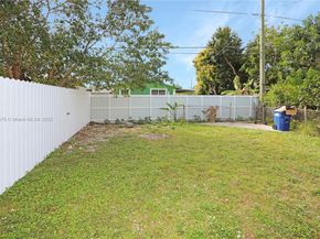 70 NE 186th Ter, Miami FL 33179