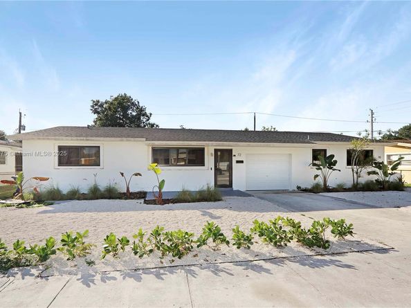 70 NE 186th Ter, Miami FL 33179