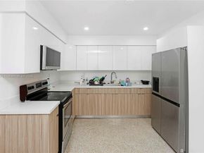 70 NE 186th Ter, Miami FL 33179