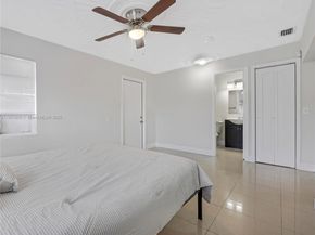 5325 SW 22nd St, West Park FL 33023