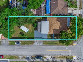 5325 SW 22nd St, West Park FL 33023