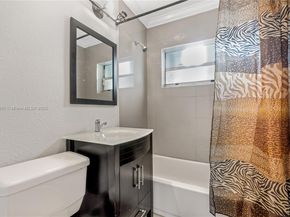 5325 SW 22nd St, West Park FL 33023
