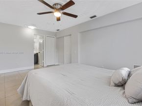 5325 SW 22nd St, West Park FL 33023