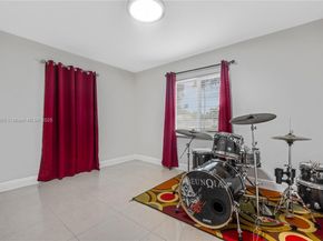 5325 SW 22nd St, West Park FL 33023