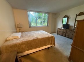 4200 Hillcrest Dr 206, Hollywood FL 33021