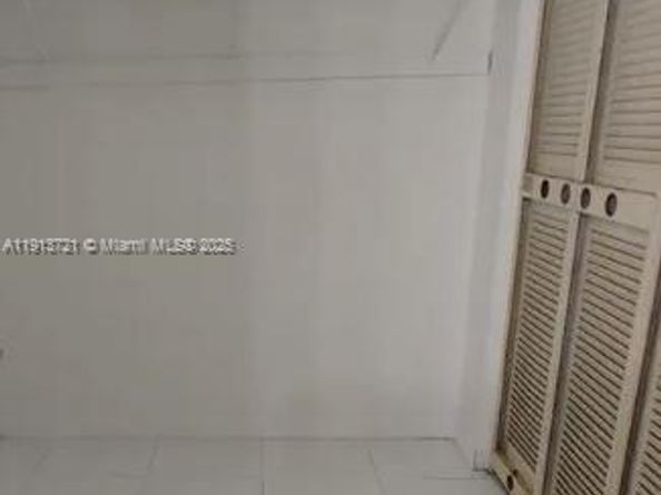 2935 NE 163rd St 4Q, North Miami Beach FL 33160