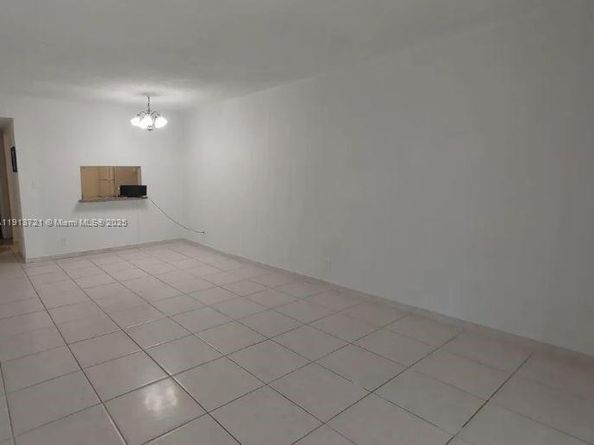 2935 NE 163rd St 4Q, North Miami Beach FL 33160