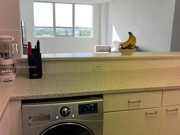 1500 Bay Rd 1070S, Miami Beach FL 33139